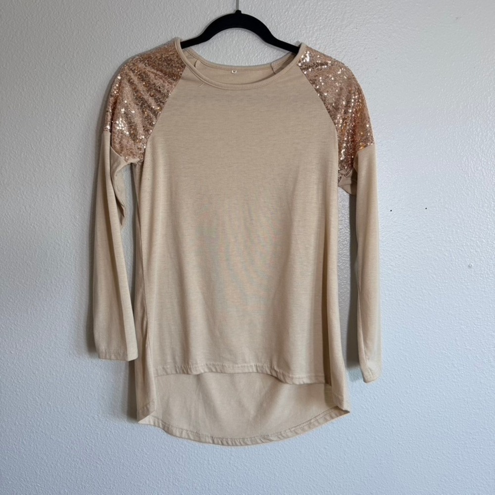 Beige Tan Sequin Shoulder Raglan Long Sleeve Tunic Top High Low Hem Size M